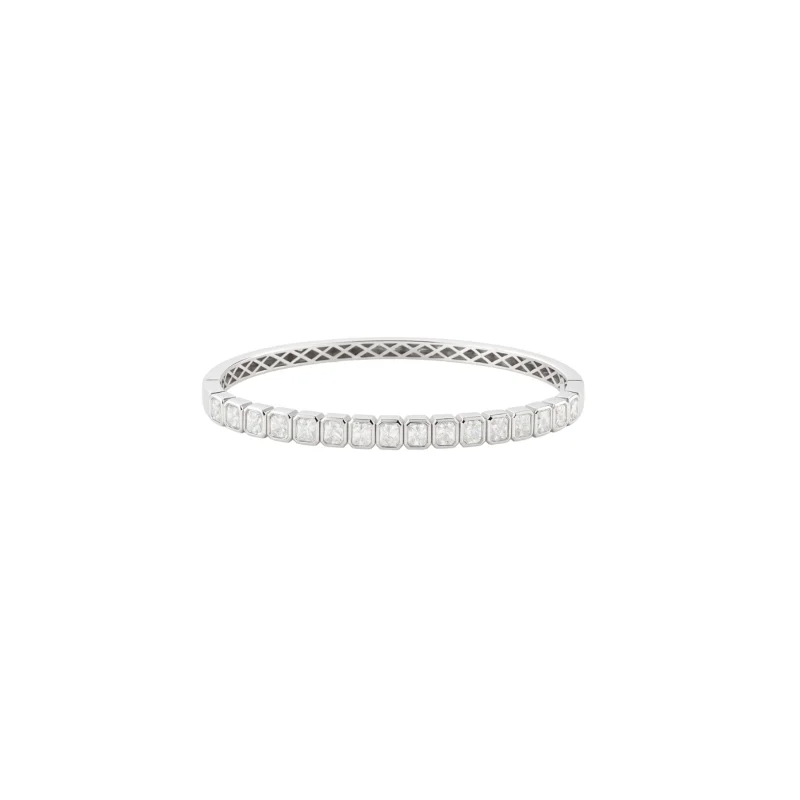 4.85ct Diamond 18K Gold Radiant Cut Bezel Bangle Bracelet