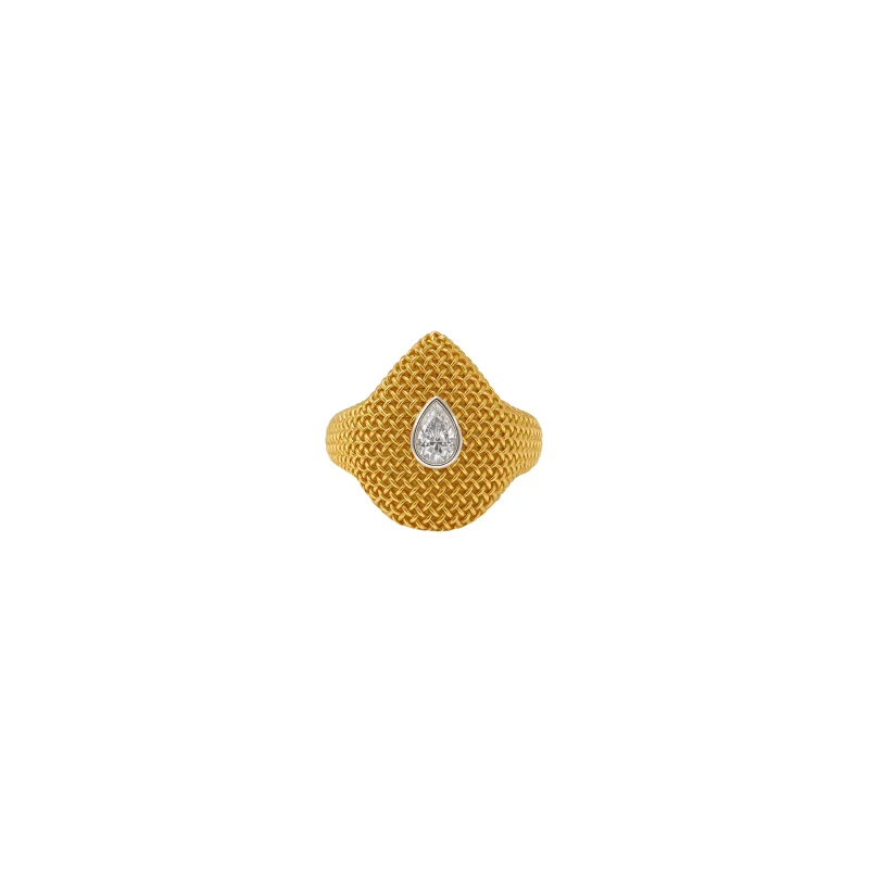 0.19ct Diamond 18K Gold Pear Ring