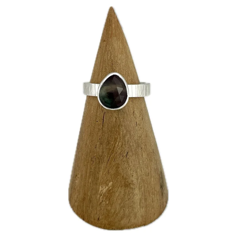 Andesine Ring – Size 9.5