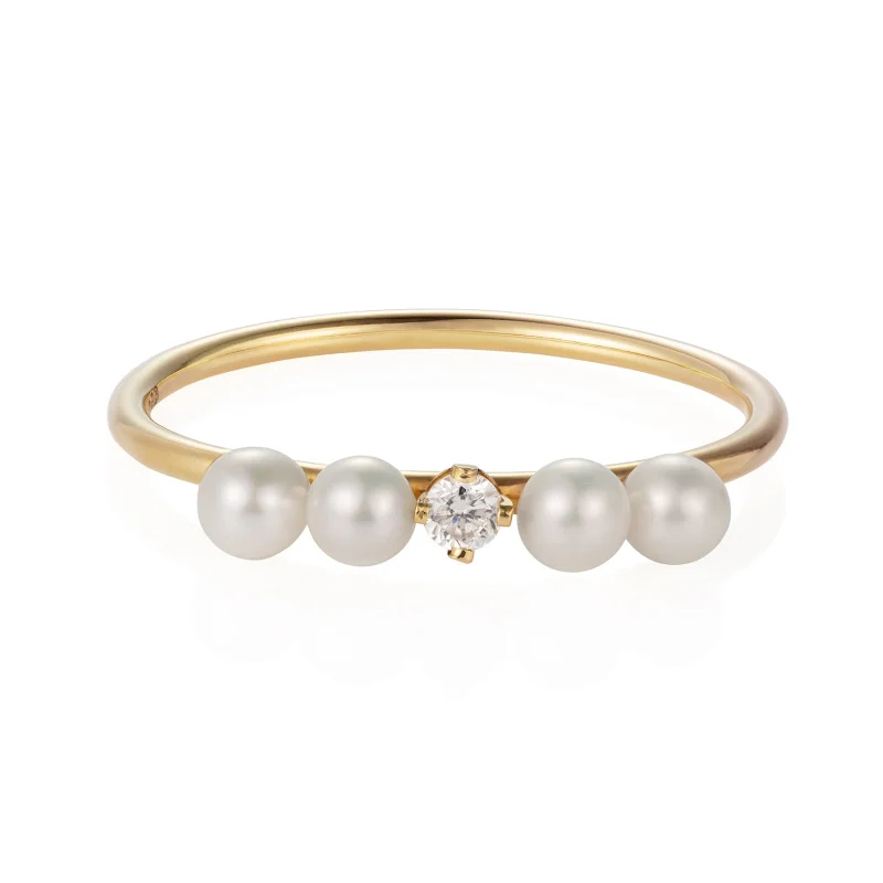 Diamond and Four Pearl Ring