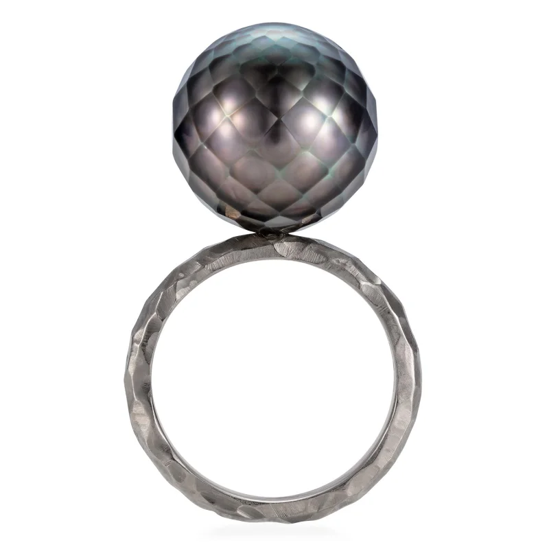 Faceted Pearl Ring With Hammered Band