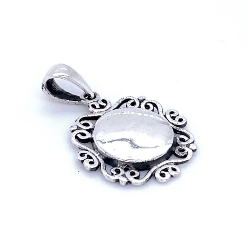 Engravable Pendant with Filigree Border