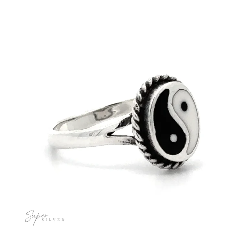 Yin-Yang Ring with Rope Border