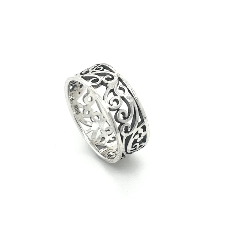 Thick Filigree Square Band