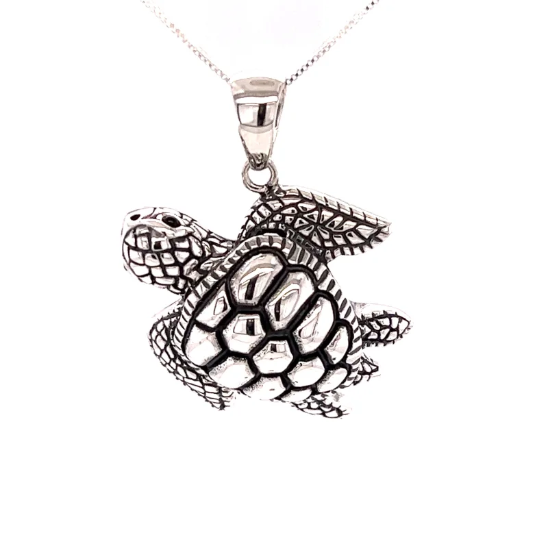 Stunning Sea Turtle Pendant