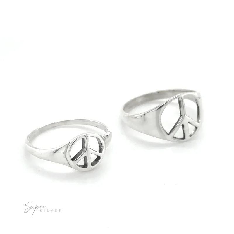 Tapered Peace Ring