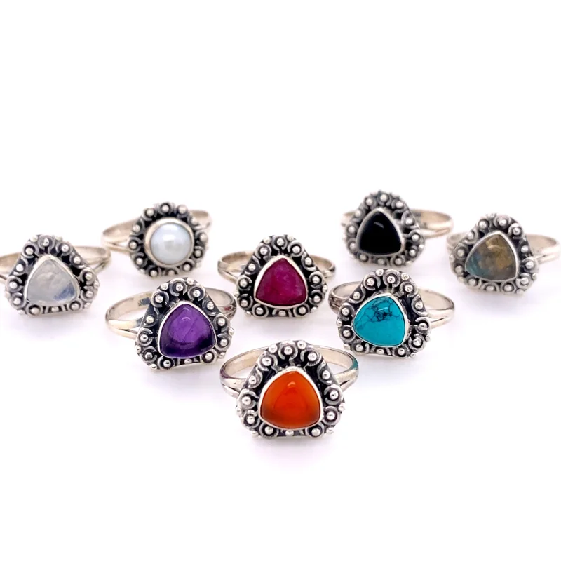 Triangular Gemstone Ring with A Flat Ball Boarder Amethyst