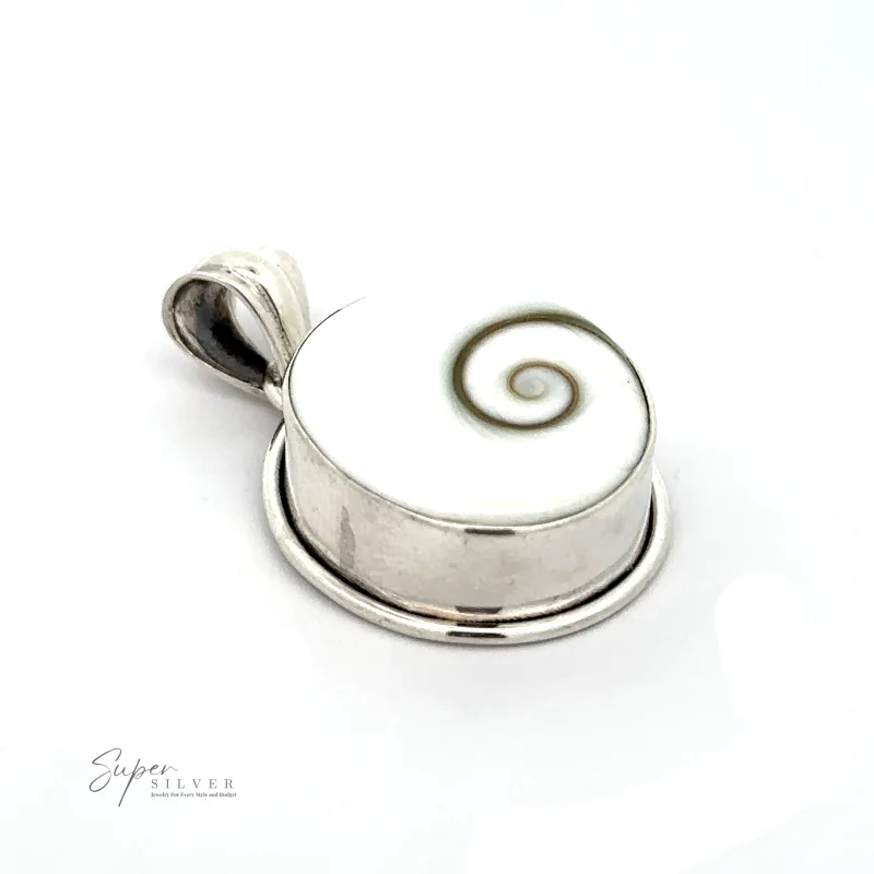 Shiva Shell Pendant