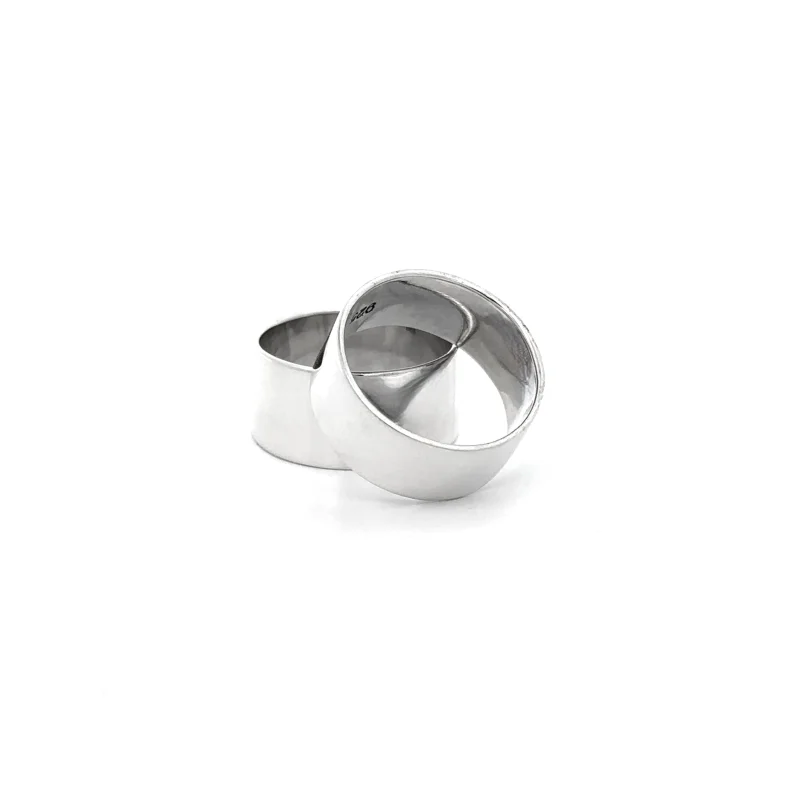 The Flat Band XL