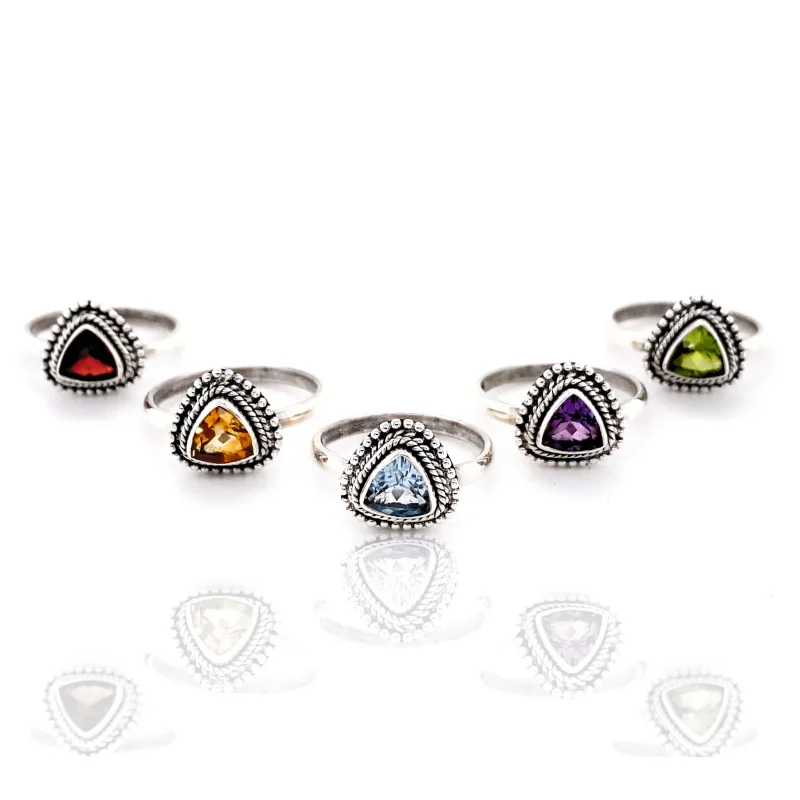 Triangle Gemstone Ring with Rope Border Amethyst