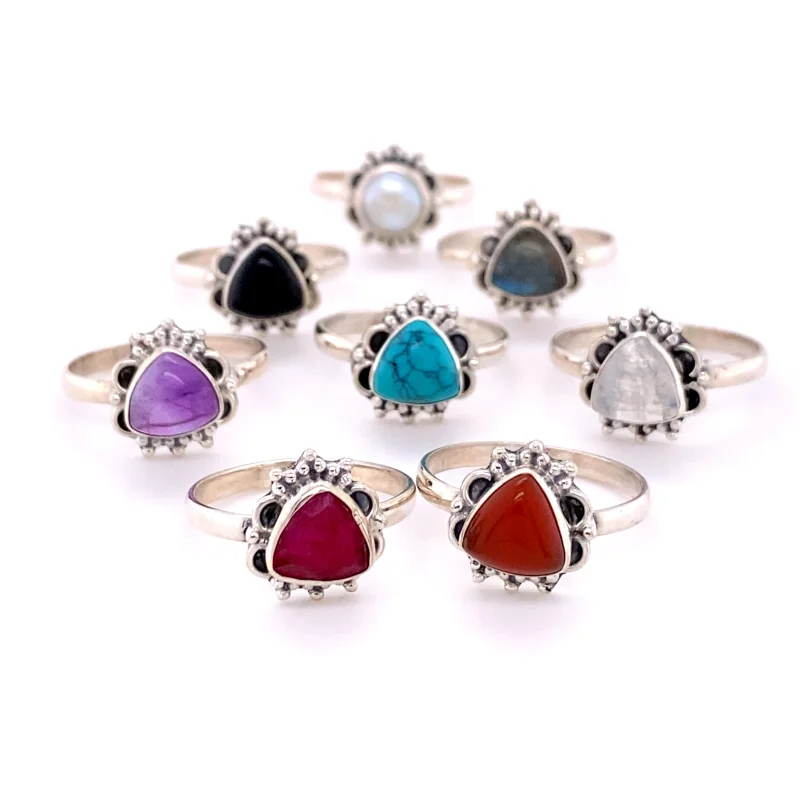 Triangular Gemstone Ring with Frills Amethyst