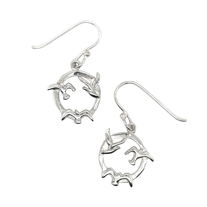 Three Seagulls Round Earrings