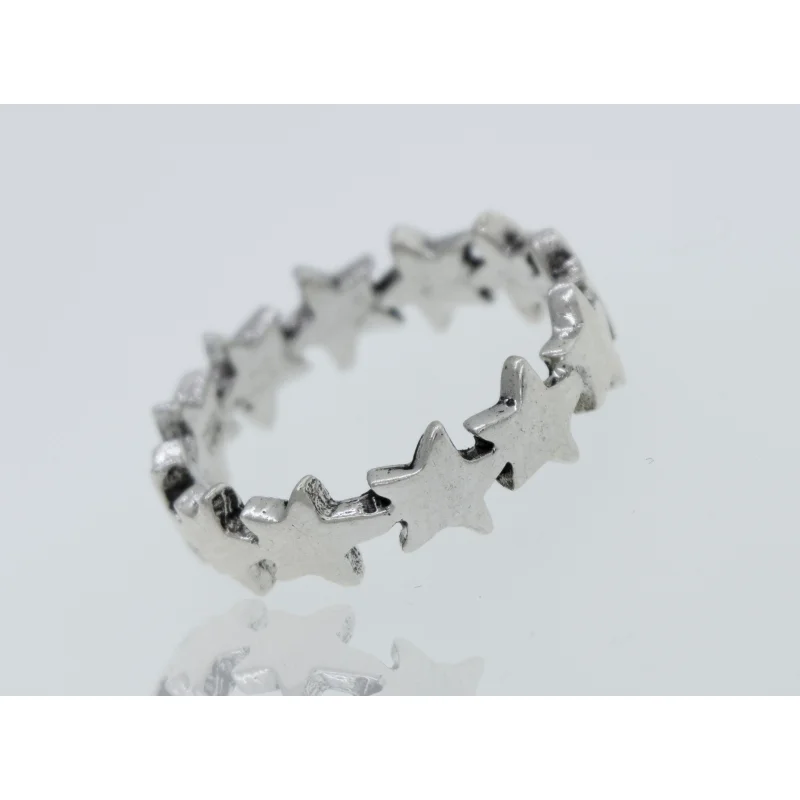 Star Pattern Ring