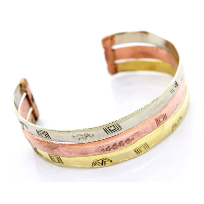 Gold Plated Bracelet With Freestyle Engraving