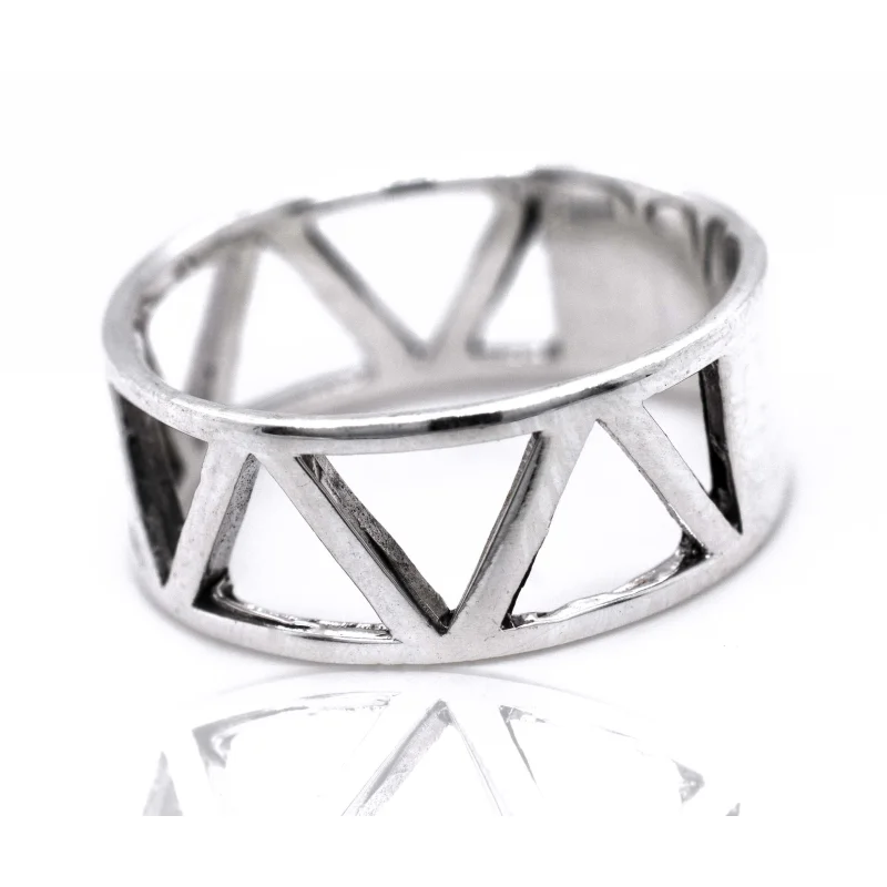 Wide Band With Cutout Triangle Design