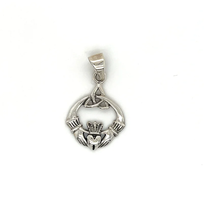 Stylish Claddagh Pendant