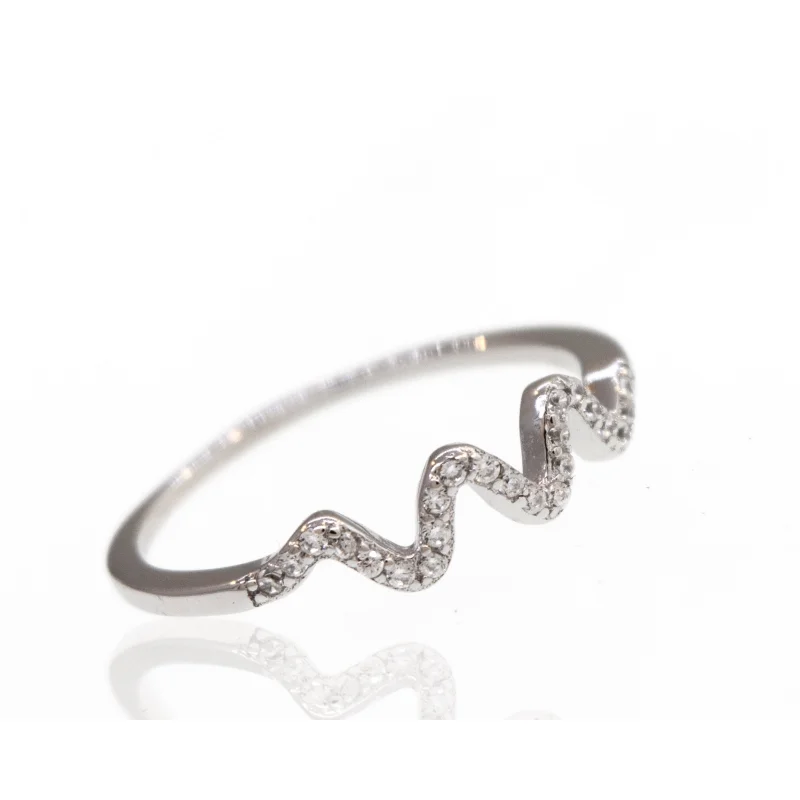 Wavy Pave Band